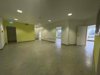 Büro-/Praxisfläche zur Miete 1.478 € 6 Zimmer 211,2 m² Bürofläche Zwenkauer Straße 15 Markranstädt Markranstädt 04420