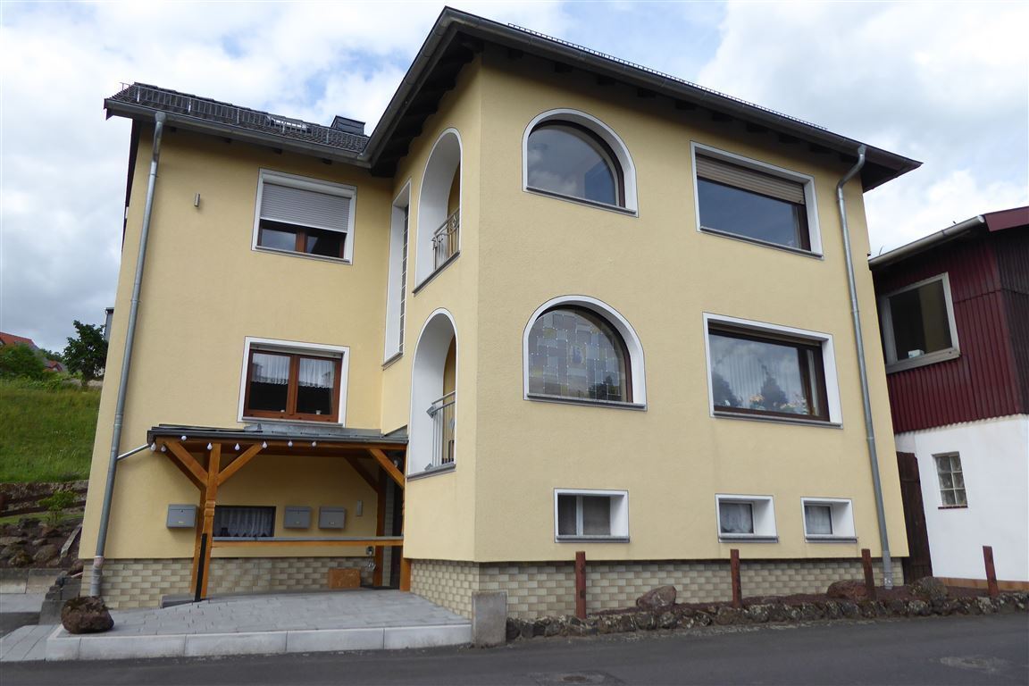 Mehrfamilienhaus zum Kauf 335.000 € 6 Zimmer 170 m²<br/>Wohnfläche 980 m²<br/>Grundstück Motten Motten 97786