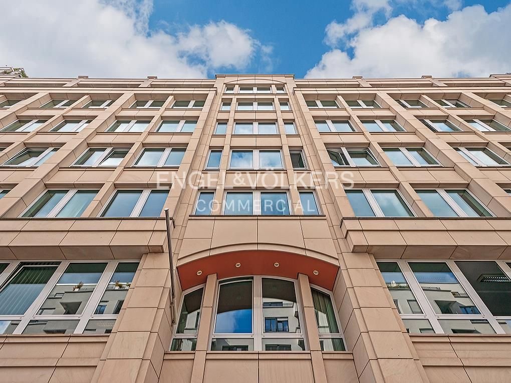 Büro-/Praxisfläche zur Miete 27 € 9.237 m²<br/>Bürofläche ab 224 m²<br/>Teilbarkeit Mitte Berlin 10117