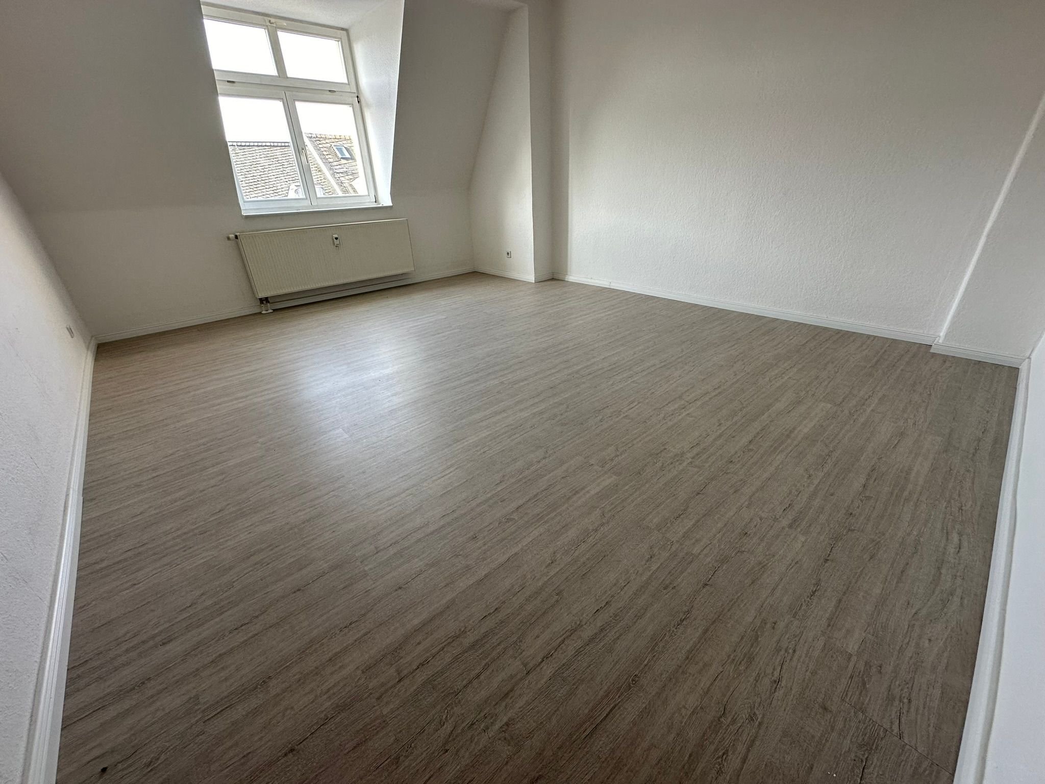 Wohnung zur Miete 289 € 3 Zimmer 60 m²<br/>Wohnfläche 4.<br/>Geschoss Klarastr. 34 Hilbersdorf 150 Chemnitz 09131