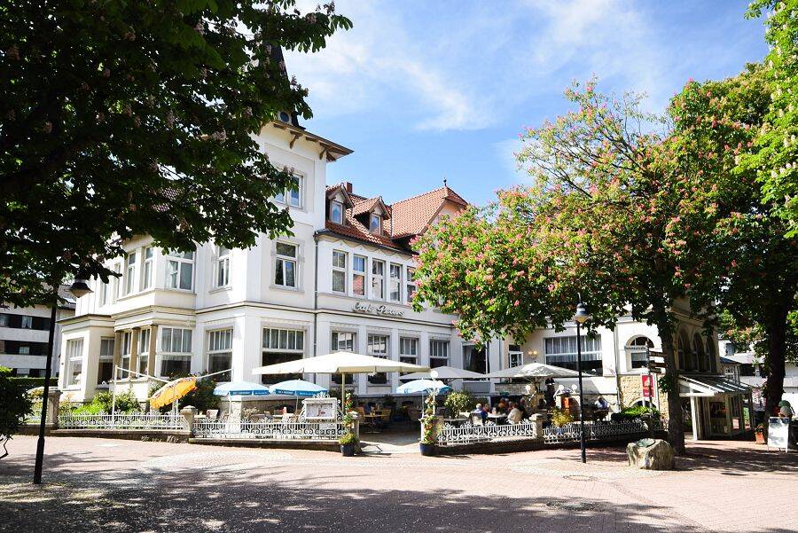Charmantes Wohn- und Geschäftshaus mit liebevollem Café...