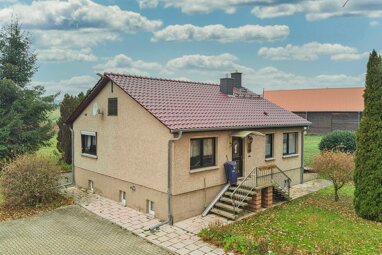 Einfamilienhaus zum Kauf 290.000 € 5 Zimmer 131,1 m² 1.401,1 m² Grundstück Carwitzer Chaussee 18 Neuhof Feldberger Seenlandschaft 17258