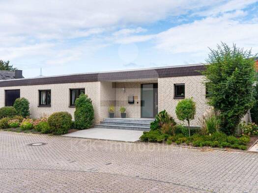 Bungalow zum Kauf 849.000 € 4 Zimmer 172 m² 903 m² Grundstück Kierdorf Erftstadt / Kierdorf 50374