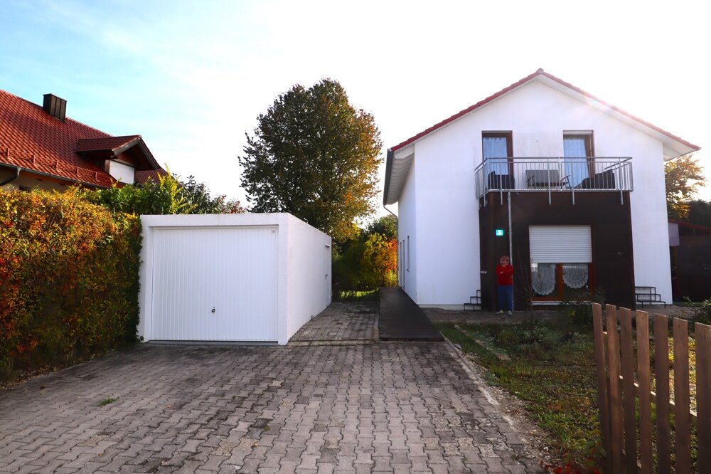 Einfamilienhaus zum Kauf 460.000 € 4 Zimmer 130 m²<br/>Wohnfläche 700 m²<br/>Grundstück Oberlauterbach Pfeffenhausen 84076