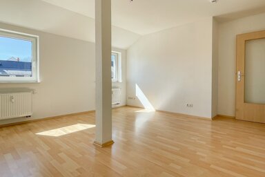 Wohnung zur Miete 305 € 2 Zimmer 51,3 m² 2. Geschoss frei ab 17.02.2025 Ammonstraße 38 Altendorf 921 Chemnitz 09116