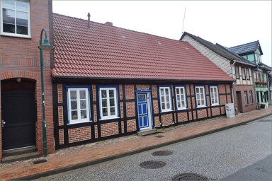 Einfamilienhaus zum Kauf 180.000 € 5 Zimmer 150 m² 873 m² Grundstück Sankt-Georg-Str. 52 Salzwedel Salzwedel 29410