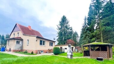 Einfamilienhaus zum Kauf 180.000 € 7 Zimmer 118 m² 1.500 m² Grundstück Bahnhof Freiberg 09599