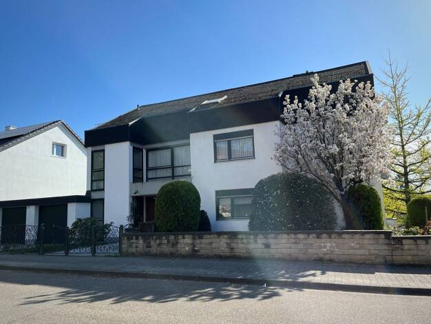 Mehrfamilienhaus zum Kauf 1.180.000 € 9 Zimmer 266 m² 807 m² Grundstück Ettlingen - Kernstadt 1 Ettlingen 76275