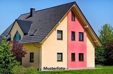 Reihenmittelhaus zum Kauf Zwangsversteigerung 196.000 € 3 Zimmer 84 m² 151 m² Grundstück Römerschanze Reutlingen 72760