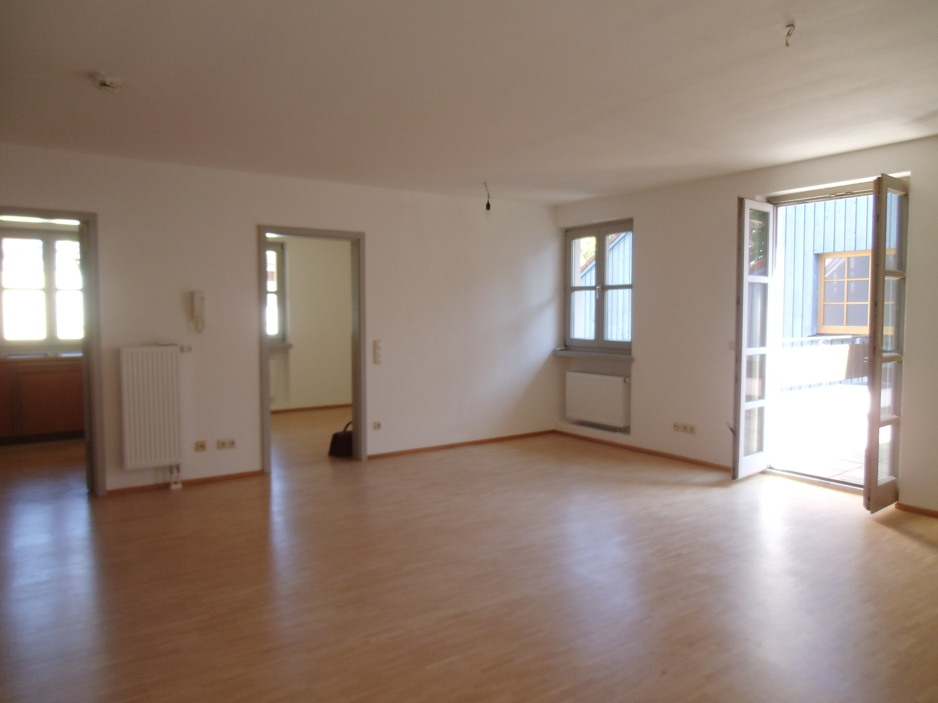 Wohnung zur Miete 650 € 2 Zimmer 65 m²<br/>Wohnfläche Ab sofort<br/>Verfügbarkeit Hauptstraße 3a Geisenhausen Geisenhausen 84144