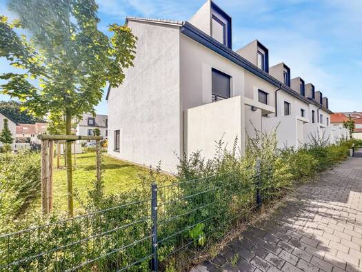 Reihenendhaus zum Kauf 449.000 € 5 Zimmer 145 m² 304 m² Grundstück frei ab sofort Barsinghausen 30890