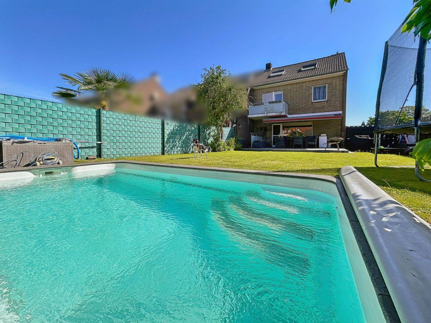 Modernes Reihenendhaus mit Pool und Garage in Wesel-Feldmark