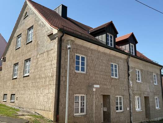 Wohnanlage zum Kauf - Erstbezug als Kapitalanlage geeignet 490.000 € 335 m² 912 m² Grundstück Harburg Harburg (Schwaben) 86655