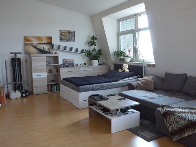 Wohnung zur Miete 450 € 1 Zimmer 43,8 m²<br/>Wohnfläche 5.<br/>Geschoss 01.02.2025<br/>Verfügbarkeit Königsbrücker Str. 76a Äußere Neustadt (Tannenstr.) Dresden 01099