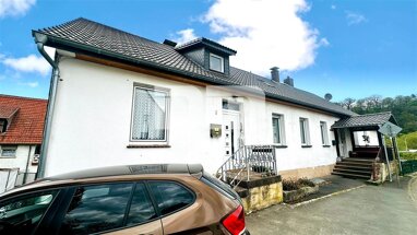 Mehrfamilienhaus zum Kauf 229.000 € 7 Zimmer 208 m² 1.805 m² Grundstück Helmarshausen Bad Karlshafen 34385