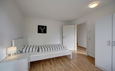 Wohnung zur Miete Wohnen auf Zeit 540 € 4 Zimmer 11 m² frei ab 06.01.2025 Aachener Straße 8 Neckarvorstadt Stuttgart 70376