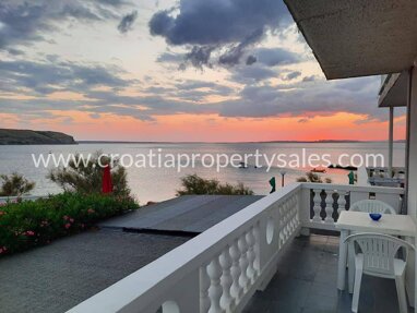 Haus zum Kauf 1.000.000 € 14 Zimmer 200 m² 709 m² Grundstück Zadar 23000