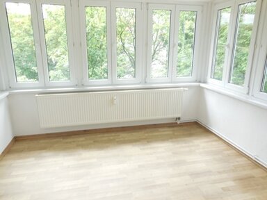 Wohnung zur Miete 380 € 3 Zimmer 66,5 m² 2. Geschoss Fritz-Reuter-Straße 36 Merseburg Merseburg 06217