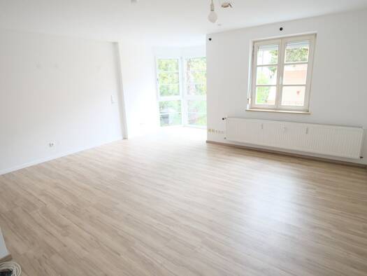 Studio zur Miete 990 € 4 Zimmer 93 m² EG Deggendorf 94469