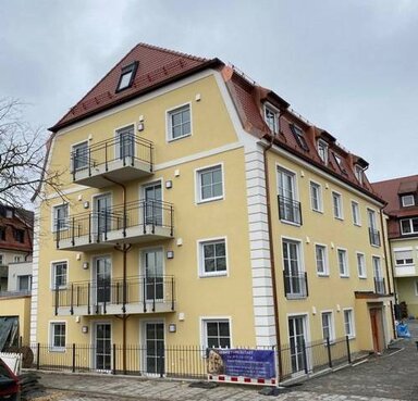 Wohnung zur Miete 700 € 5 Zimmer 123 m² frei ab sofort Dultplatz Stadtamhof Regensburg 93059