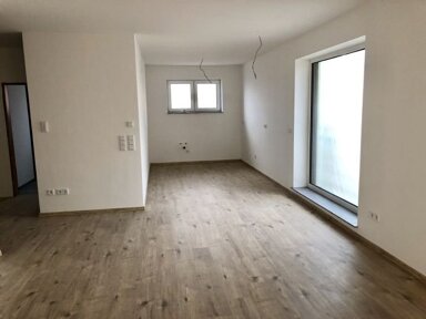 Wohnung zur Miete 950 € 3 Zimmer 88 m² 1. Geschoss frei ab 01.04.2025 Theilheim 97288