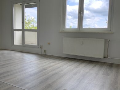 Wohnung zur Miete 385 € 4 Zimmer 64,3 m² 3. Geschoss Mittelweg 62 Roßlau Dessau-Roßlau 06862