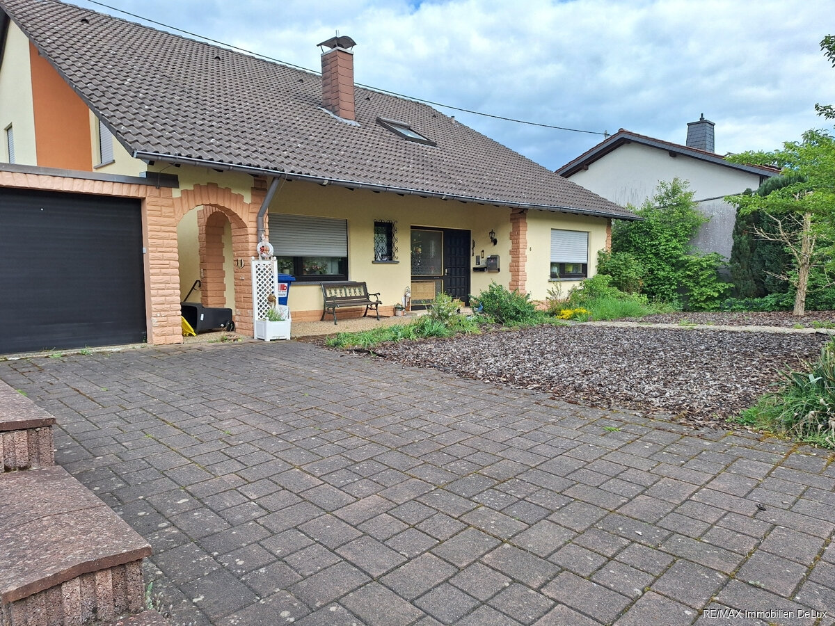 Mehrfamilienhaus zum Kauf 298.000 € 15 Zimmer 380 m² 876 m² Grundstück Kastel Nonnweiler / Kastel 66620