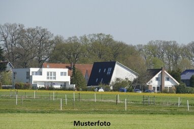 Haus zum Kauf Zwangsversteigerung 40.000 € 6 Zimmer 68 m² 2.398 m² Grundstück Heißenbüttel Hambergen 27729