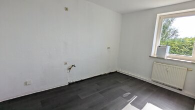 Wohnung zur Miete 280 € 3 Zimmer 62 m² EG Reuth Neumark 08496