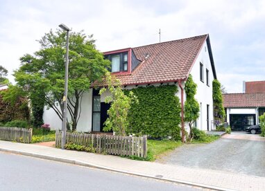 Einfamilienhaus zum Kauf Provisionsfrei 945.000 € 8 Zimmer 225 m² 706 m² Grundstück Nürnberg 90475