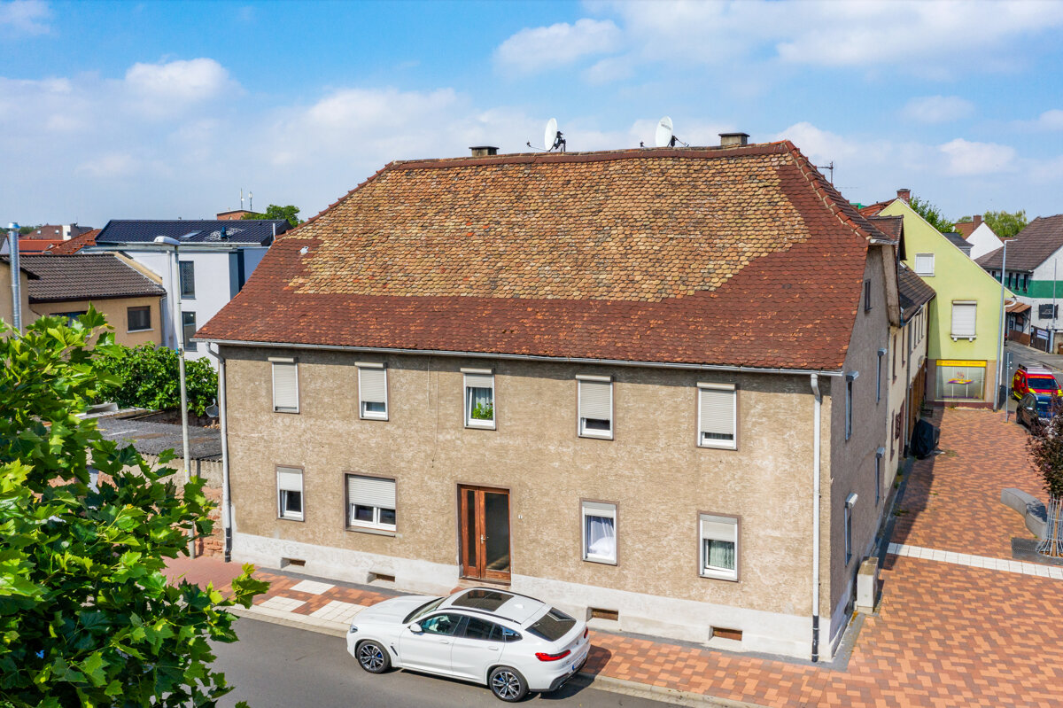 Mehrfamilienhaus zum Kauf 185.000 € 16 Zimmer 240 m²<br/>Wohnfläche 320 m²<br/>Grundstück Gernsheim Gernsheim 64579