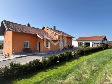 Mehrfamilienhaus zum Kauf 355.000 € 220 m² 890 m² Grundstück Neukirchen Neukirchen beim Heiligen Blut 93453