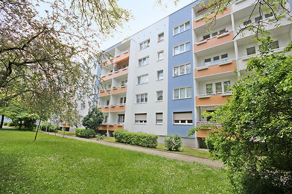 Wohnung zur Miete 299 € 2 Zimmer 49,7 m²<br/>Wohnfläche 4. Stock<br/>Geschoss Kattowitzer Str. 29 Südstadt Halle (Saale) 06128