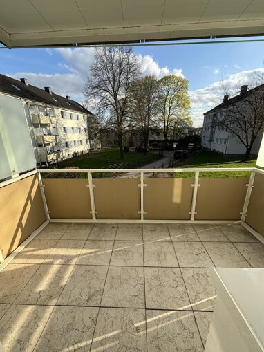 Wohnung zur Miete 650 € 2 Zimmer 63 m² 1. Geschoss Lützenkirchener Straße 50 Opladen Leverkusen 51379