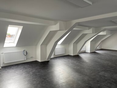 Büro-/Praxisfläche zur Miete 340 m² Bürofläche teilbar von 170 m² bis 340 m² Angerstr. Kalb-Siedlung / Weikershof 61 Fürth 90763