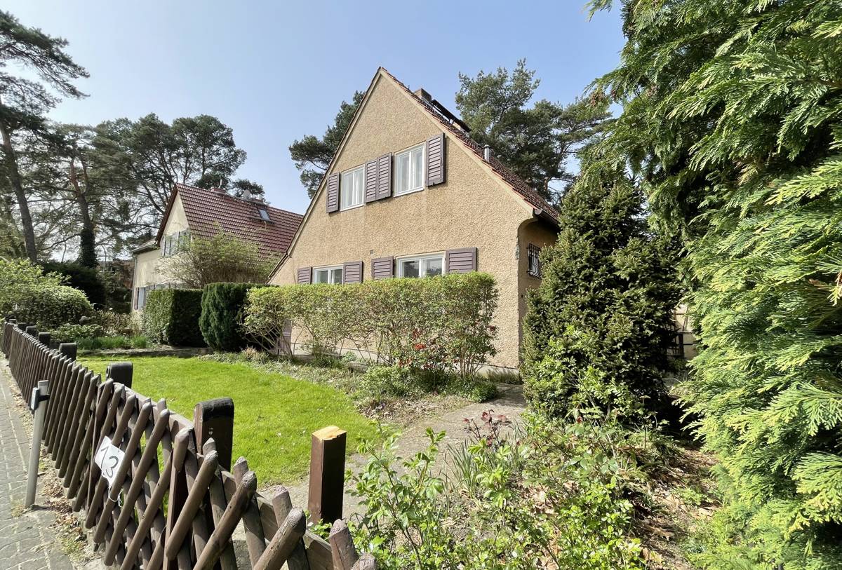 Einfamilienhaus zum Kauf 500.000 € 5 Zimmer 117 m²<br/>Wohnfläche 593 m²<br/>Grundstück Kleinmachnow 14532