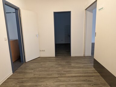 Büro-/Praxisfläche zur Miete 1.300 € 3 Zimmer 80 m² Bürofläche Gumbertstr.180 Eller Düsseldorf 40229