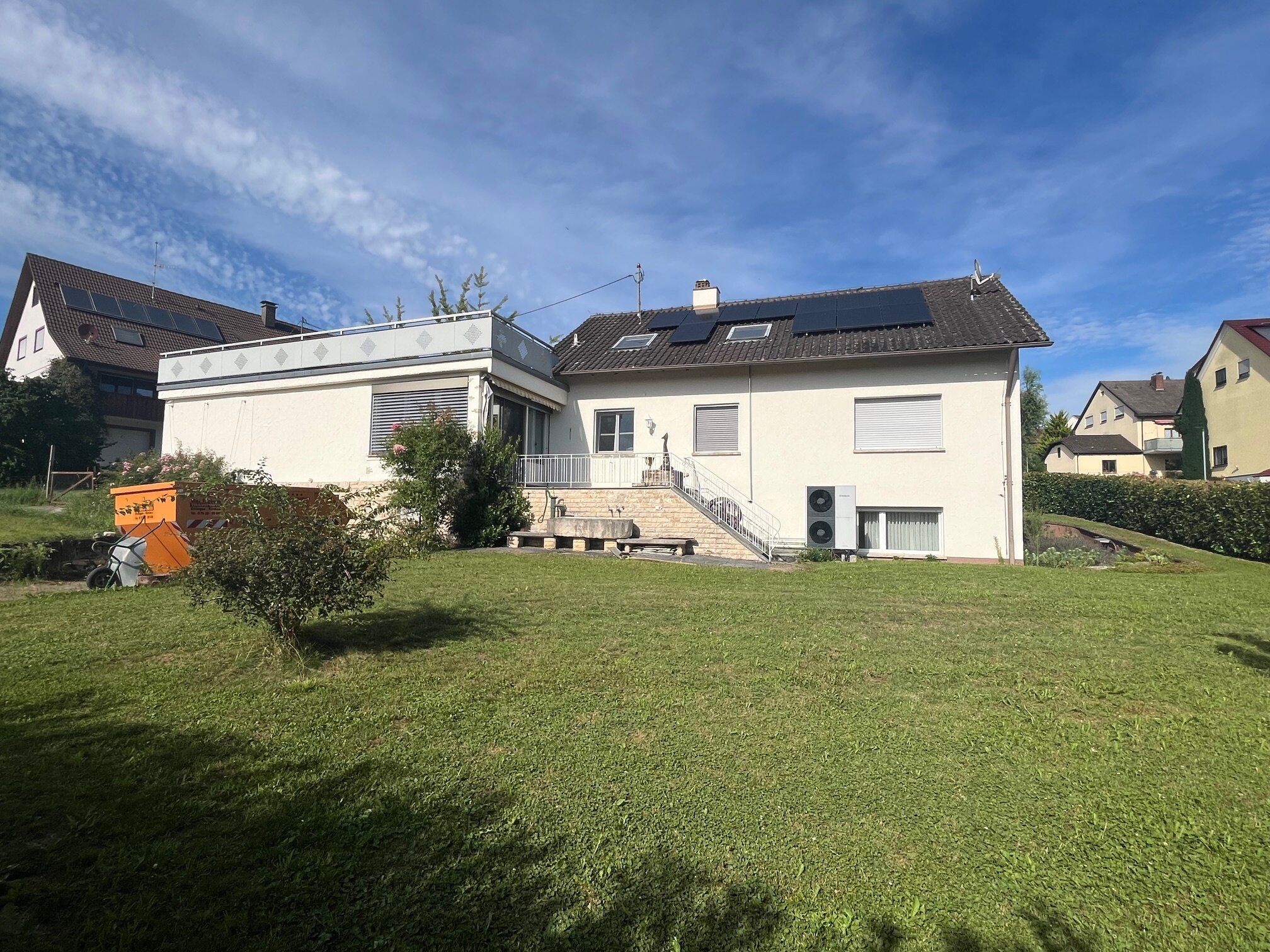 Mehrfamilienhaus zum Kauf 690.000 € 6 Zimmer 156 m²<br/>Wohnfläche 1.000 m²<br/>Grundstück ab sofort<br/>Verfügbarkeit Wintersweiler Efringen-Kirchen 79588