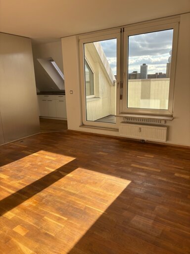 Wohnung zur Miete 600 € 1 Zimmer 32,1 m² 5. Geschoss frei ab sofort Altstadt / St. Lorenz Nürnberg 90403