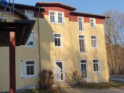Wohnung zur Miete 430 € 2 Zimmer 53,8 m² 1. Geschoss frei ab sofort Schöne Höhe 3b Liegau-Augustusbad Radeberg 01454