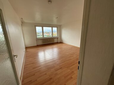 Wohnung zur Miete 790 € 3 Zimmer 75 m² 7. Geschoss frei ab sofort Zeppelinstraße 3 Eschborn Eschborn 65760