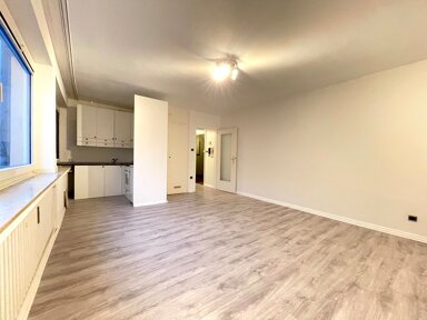 Wohnung zur Miete 360 € 1 Zimmer 30 m² 1. Geschoss Neudorf - Süd Duisburg / Neudorf-Süd 47057