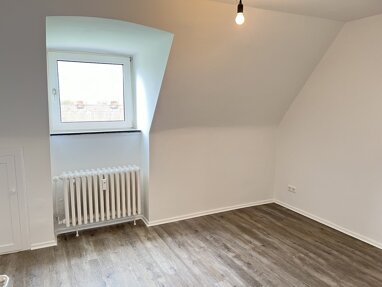 Wohnung zur Miete 380 € 2 Zimmer 36,4 m² 2. Geschoss Woermannstraße 13 Neumühlen - Dietrichsdorf Bezirk 2 Kiel 24149