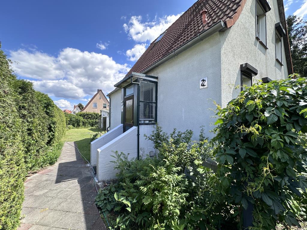 Einfamilienhaus zum Kauf 375.000 € 3 Zimmer 101,9 m²<br/>Wohnfläche 868 m²<br/>Grundstück Sachsenhausen Oranienburg 16515