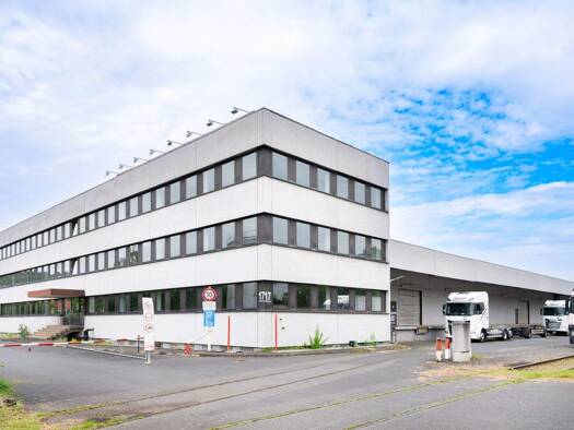 Lagerhalle zum Kauf 2.200.000 € 6.997,4 m² Lagerfläche Dürrbachau Würzburg 97080