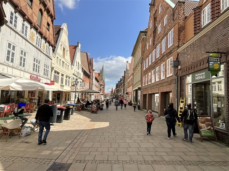 Laden zur Miete 25,79 € 2 Zimmer 91,1 m² Verkaufsfläche teilbar ab 91,1 m² Altstadt Lüneburg 21335