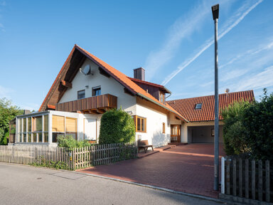 Einfamilienhaus zum Kauf 659.000 € 9 Zimmer 240 m² 805 m² Grundstück frei ab sofort Teisbach Dingolfing 84130