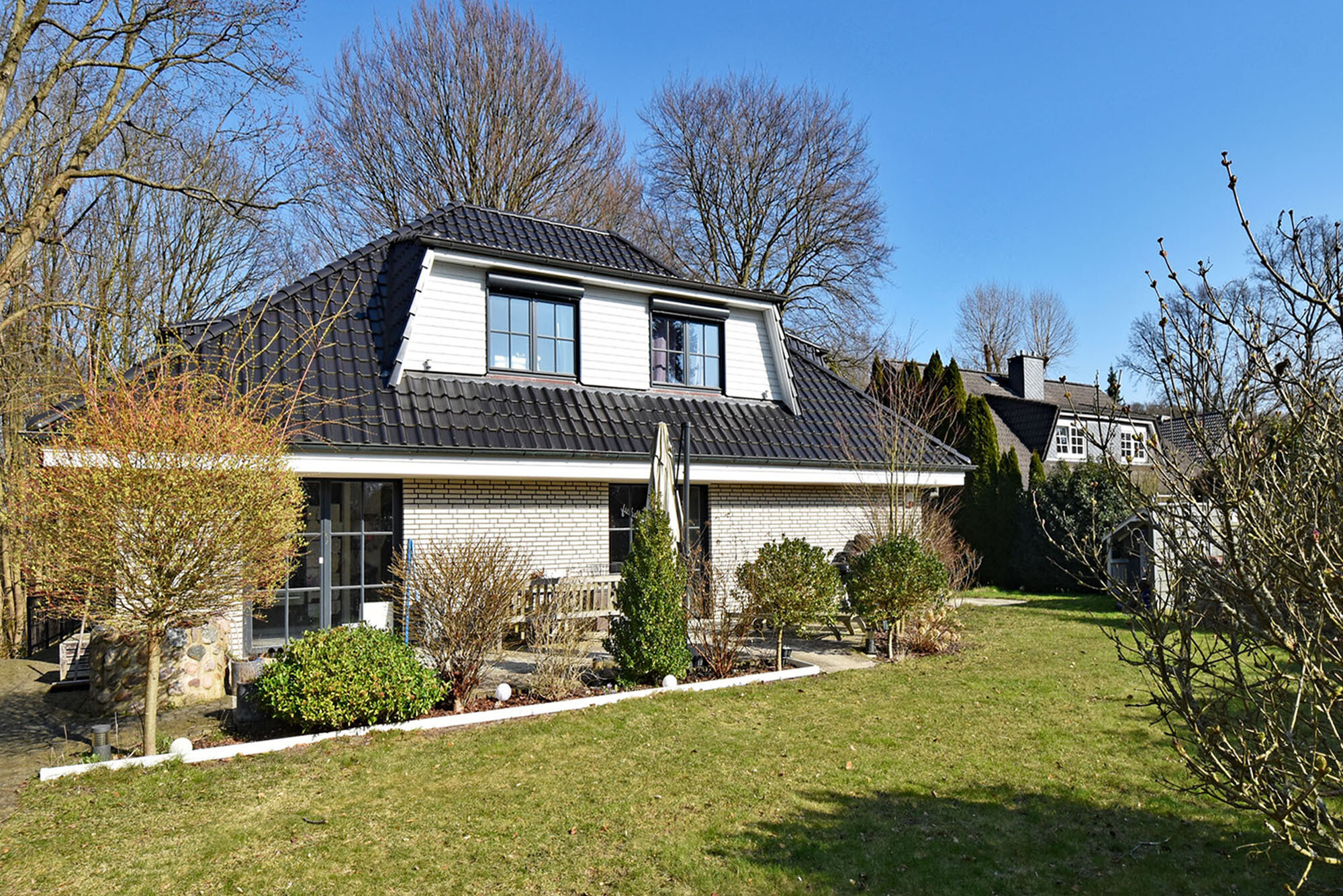 Einfamilienhaus zum Kauf 985.000 € 6 Zimmer 200 m²<br/>Wohnfläche 1.050 m²<br/>Grundstück Wohltorf 21521