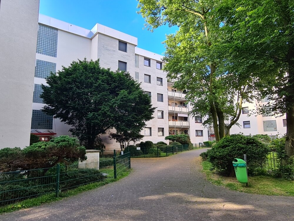 Wohnung zum Kauf 99.000 € 4,5 Zimmer 98 m²<br/>Wohnfläche Ahe Bergheim 50127