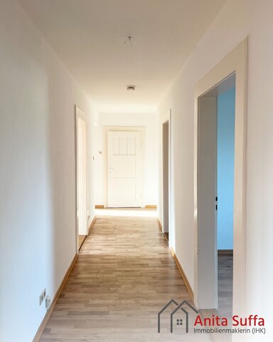 Wohnung zur Miete 720 € 4 Zimmer 106,6 m² 2. Geschoss frei ab sofort Neustadt Neustadt an der Aisch 91413